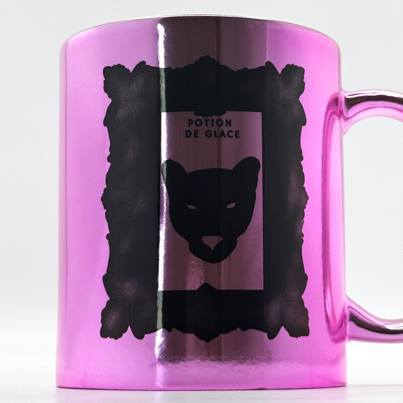 Mug Midnight Feline con design di pantera nera, tazza in ceramica con logo Potion De Glace