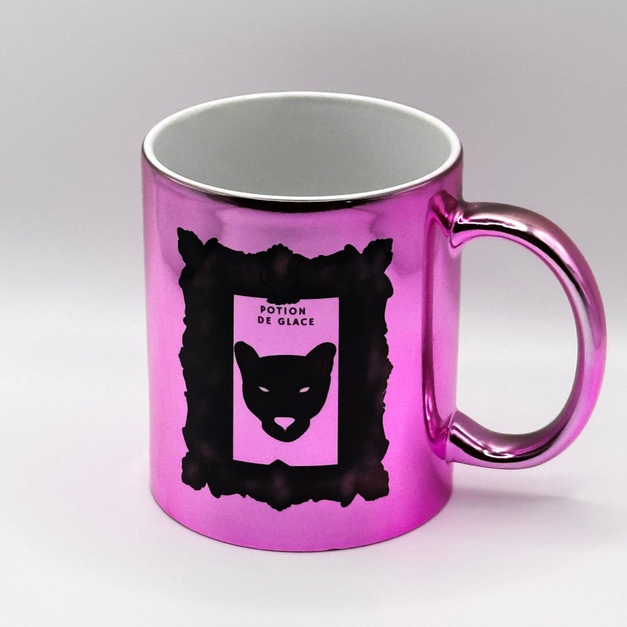 Mug Midnight Feline con design di pantera nera, tazza in ceramica con logo Potion De Glace