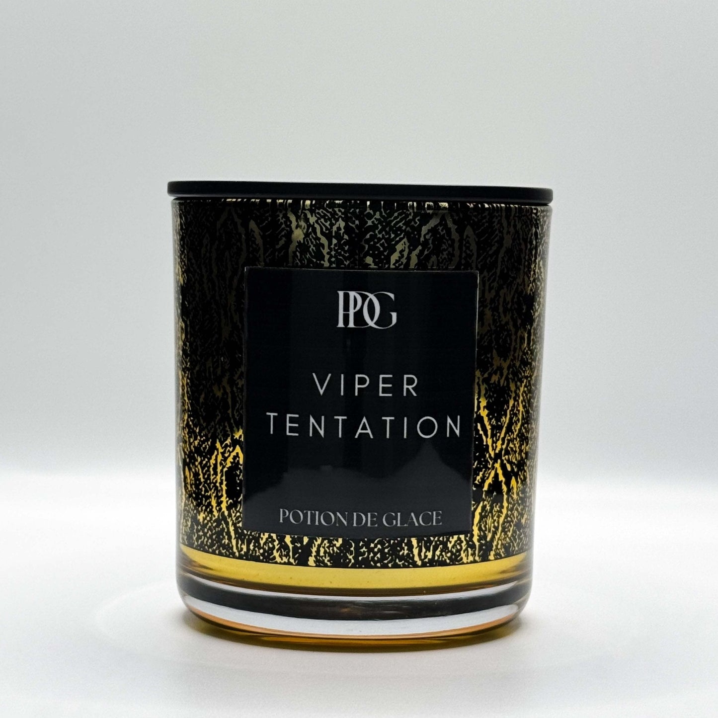 VIPER TENTATION Black and Gold Snake-
Print Glass Candle - Luxury Soy Wax,
Sophisticated Floral and Musky
Fragrance, Long-Lasting Scent